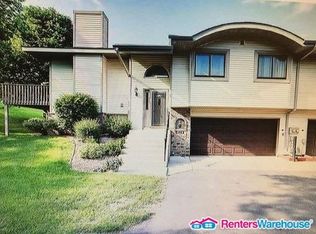 4313 Clemson Cir #B, Eagan, MN 55122