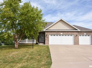 107 Hannah Dr, Metamora, IL 61548