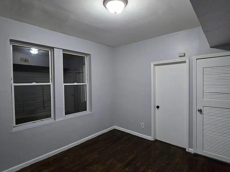 310 14th Ave #5 — Photo 13