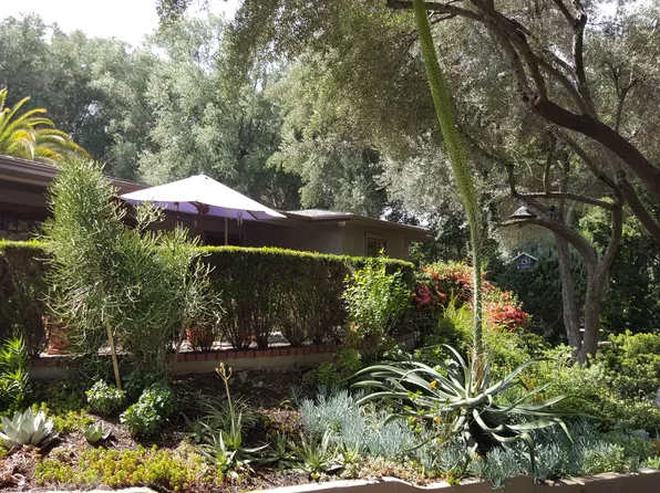 4549 Live Oak Dr, Claremont, CA 91711