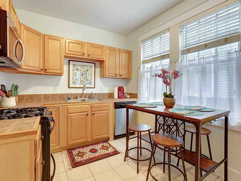 4007 Octavia St — Photo 14