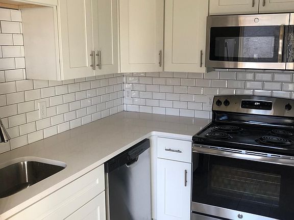 3rd image of 502 Park Ave APT 9