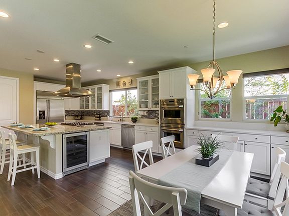 5th image of 929 Tucana Dr