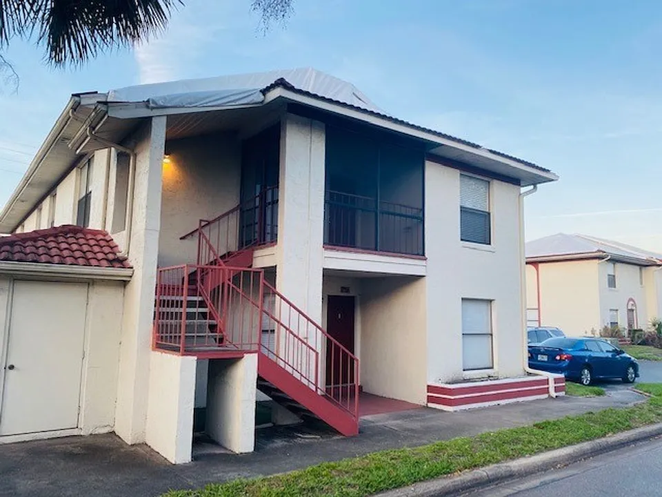 1604 Sunside Sq #33