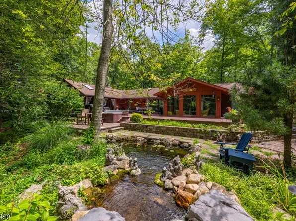111 Ballantine Rd, Andover Twp., NJ 07821