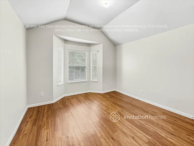 3807 Liberty Square Trl — Photo 13