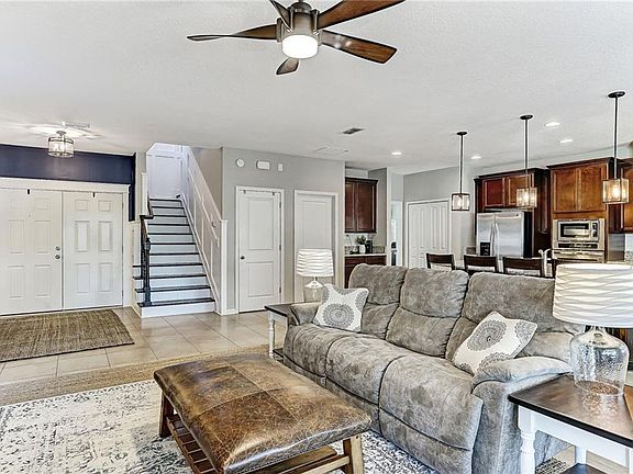 4th image of 81043 Leeside Ct