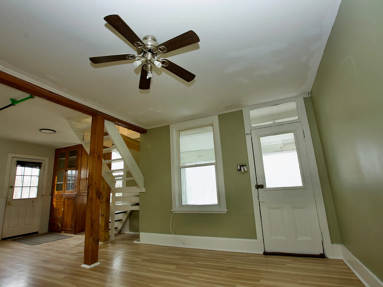3 bed, 1200 sqft, $1,850 — Photo 3