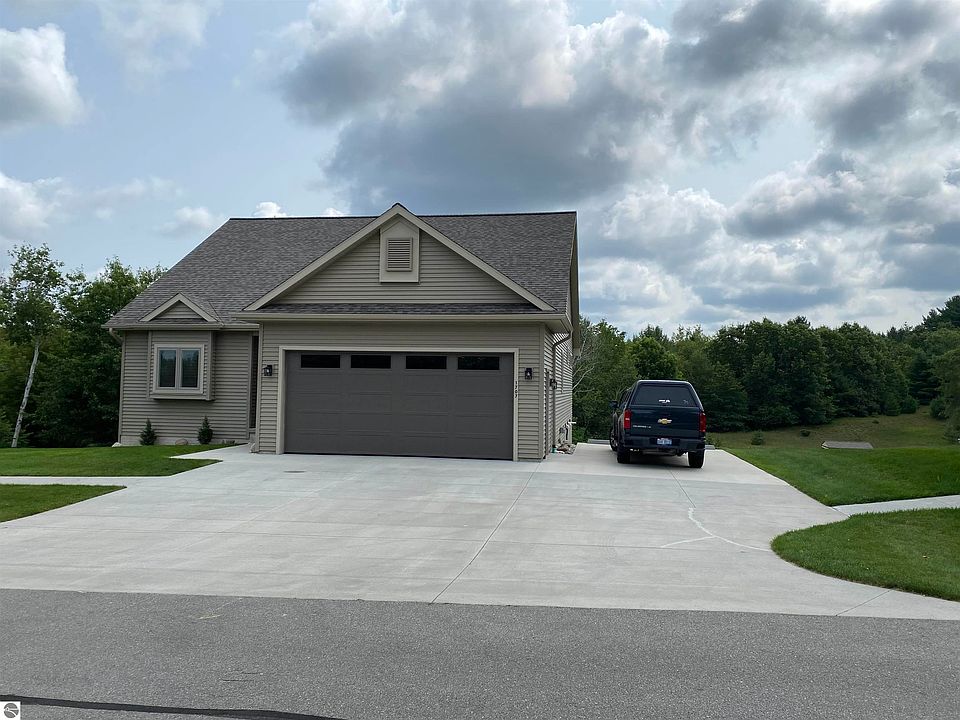 1st image of 1707 Pergola Ave #8