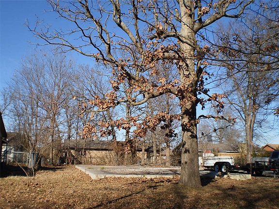 5th image of 1311 W Forest Dr