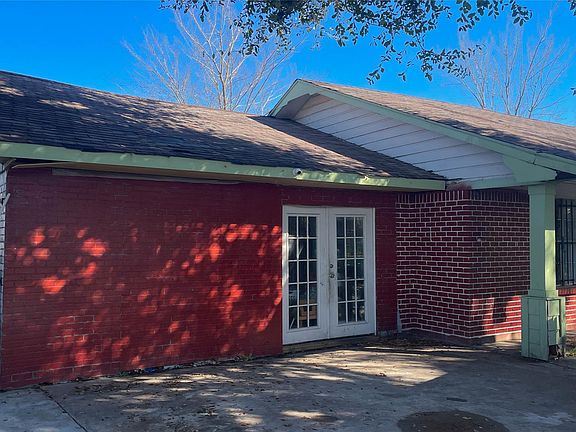 2nd image of 255 McFarland Rd