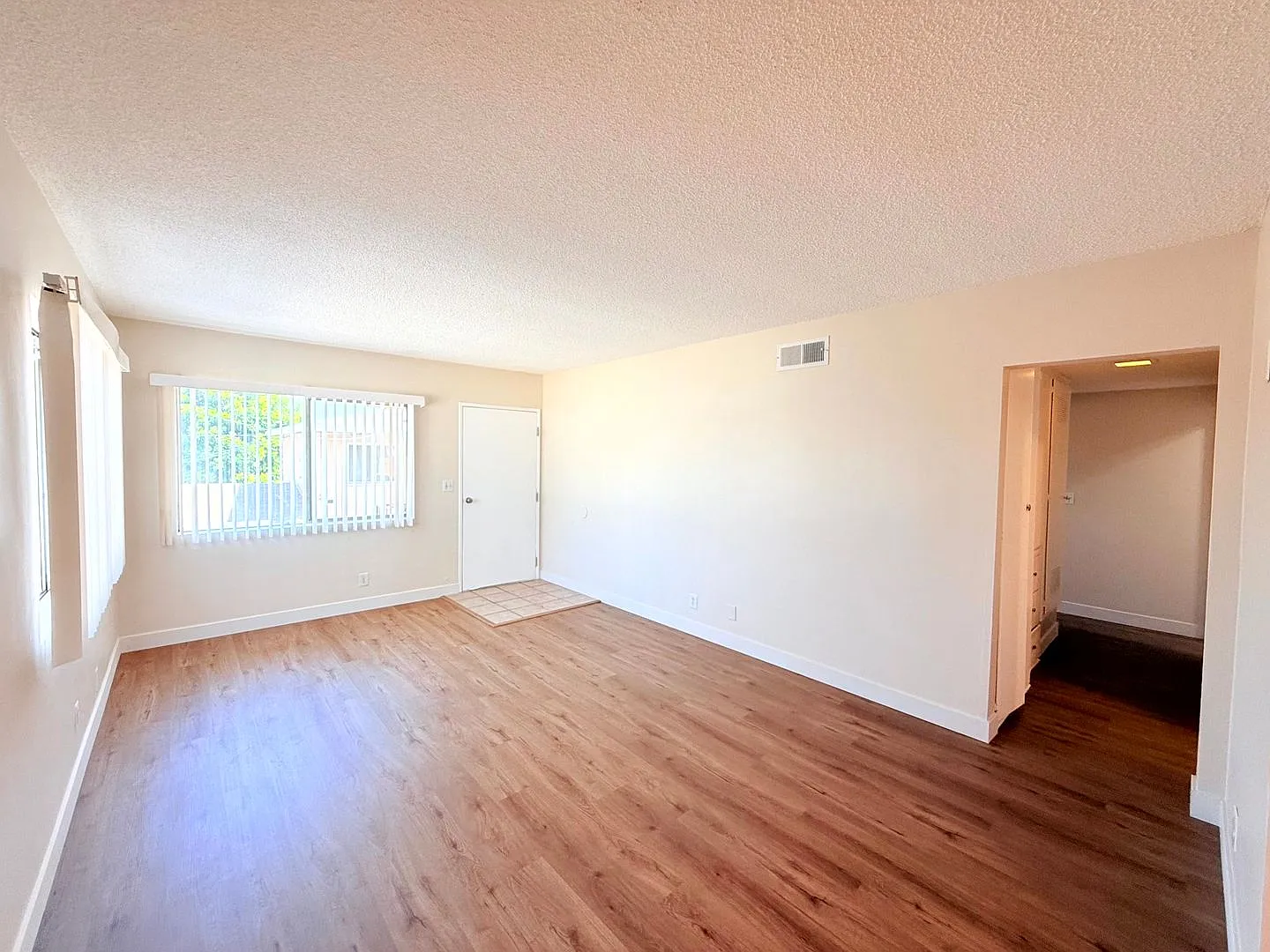 11185 Carson Drive — Photo 2