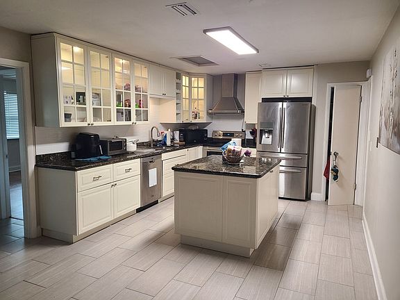 5th image of 2231 NW 46th St