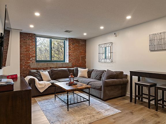 2nd image of 42 8th St APT 2308