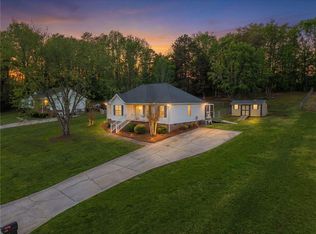 111 Logan Ln, Easley, SC 29640