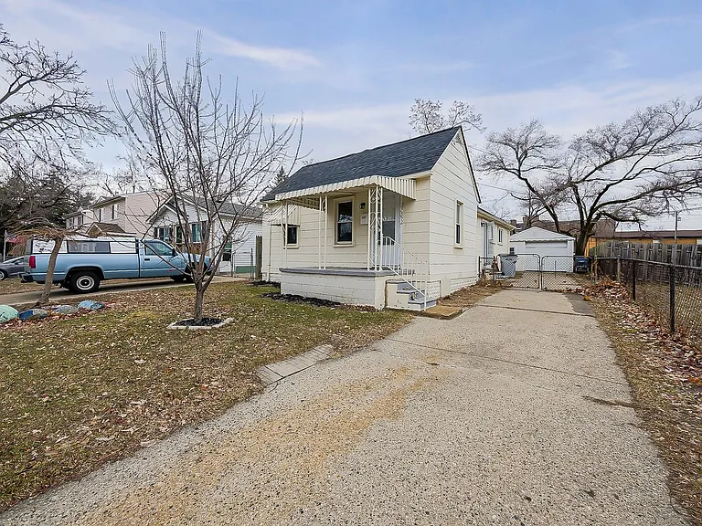 23352 Powell Ave — Photo 25