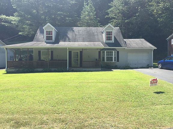 3rd image of 138 Fairway Dr