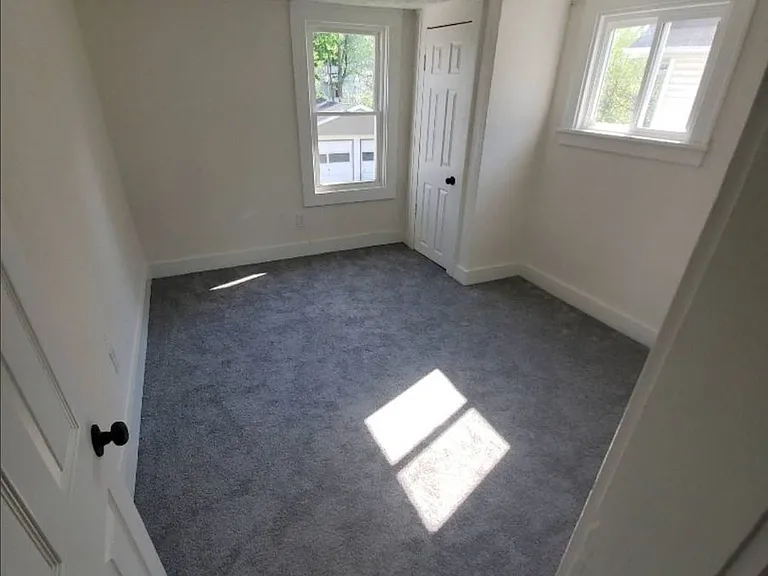 4309 Gifford Ave — Photo 9