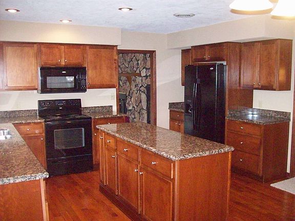 Newly Renovated Kitchen