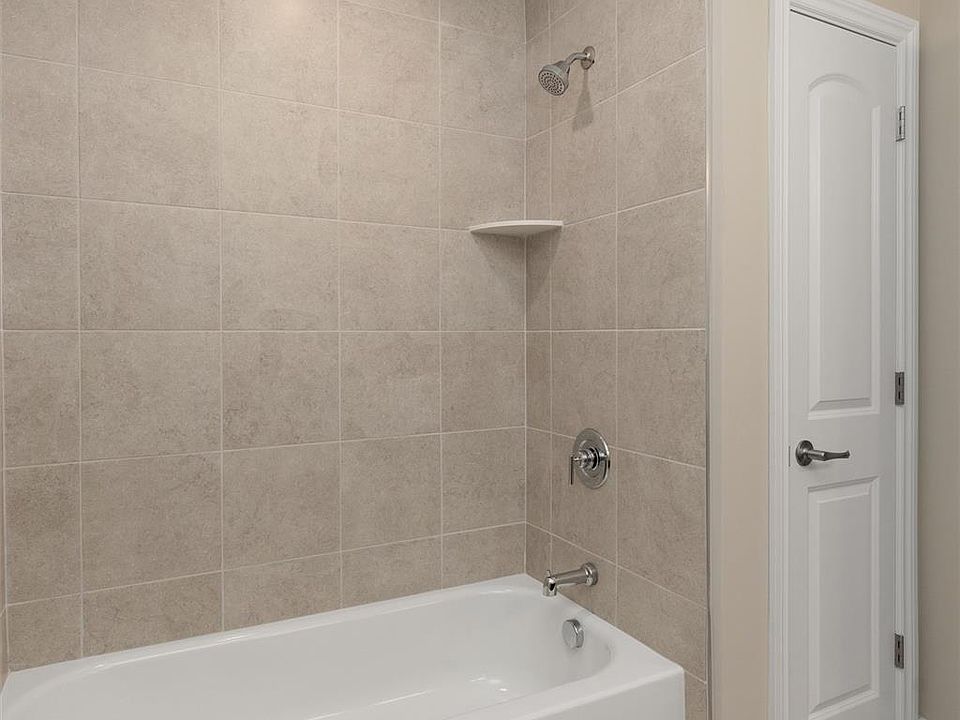 807 Balmoral Ln, photo 22