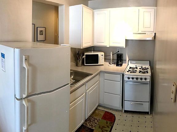 3rd image of 1838 Connecticut Ave NW APT 202