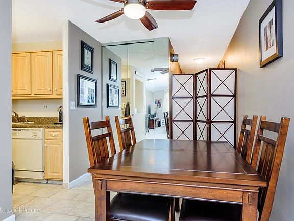 4th image of 2 Bay Club Dr APT 1X