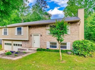 1425 Parkmont Dr, Roswell, GA 30076