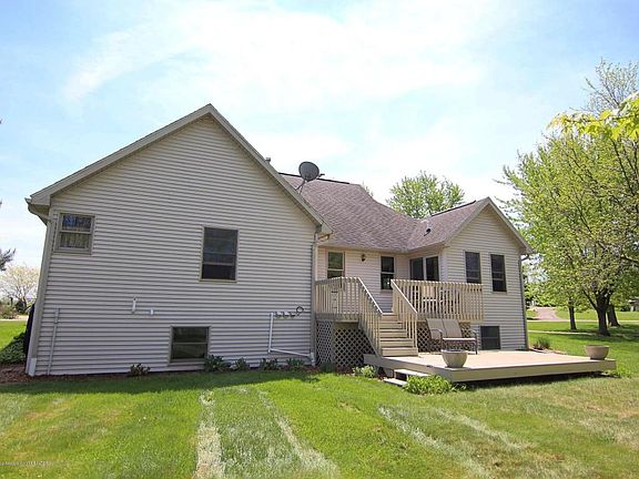 3rd image of 1023 Narcisse Ln