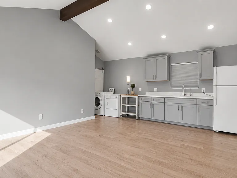 387 W Arrow Hwy #B — Photo 2
