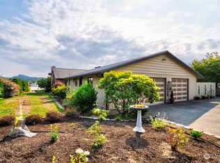 159 Swinomish Dr, La Conner, WA 98257