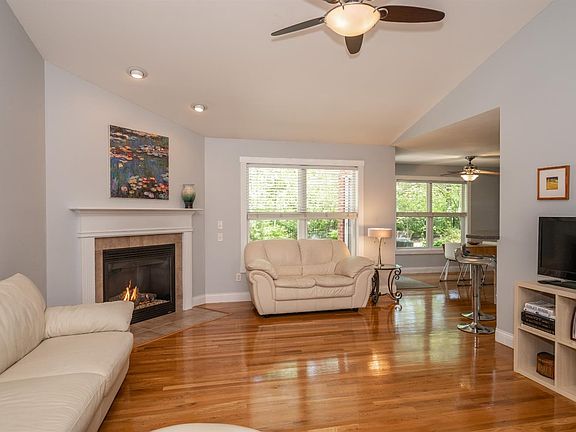 2nd image of 6813 Gregory Creek Ln