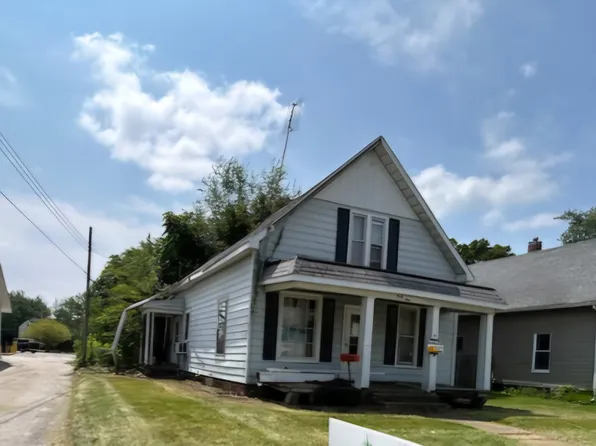 44 W Myrtle St, Canton, IL 61520