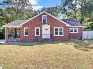 20 Center St, Travelers Rest, SC 29690