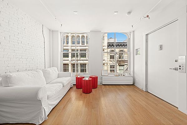 1st image of 18 Mercer St Floor 5