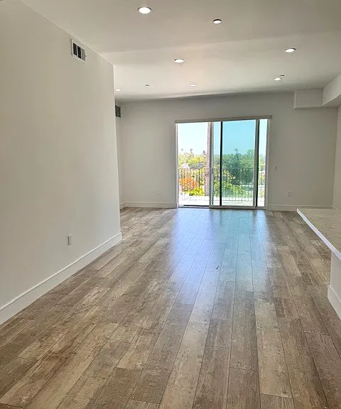 1946 Overland Ave #404 — Photo 12