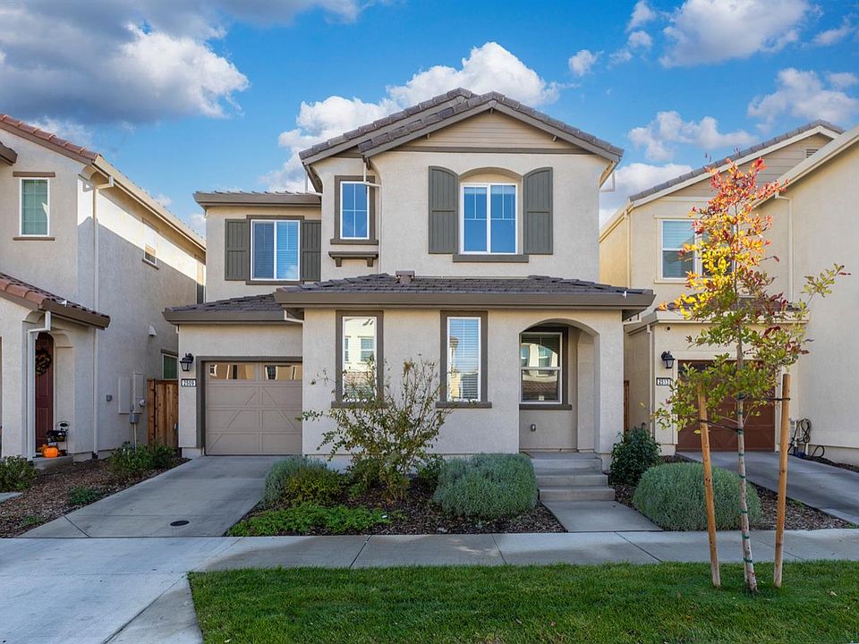 1st image of 2509 Buzz Aldrin Way