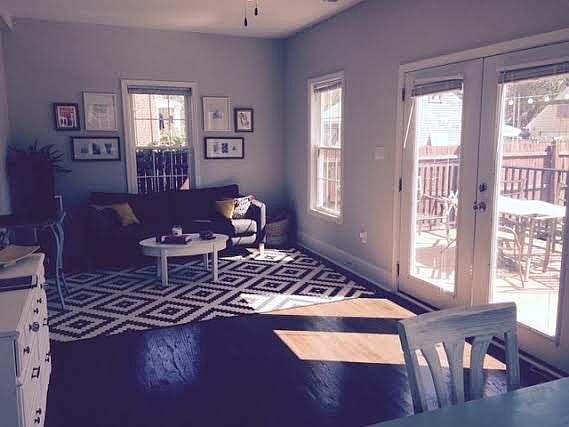 3rd image of 3431 Rosewood Ave