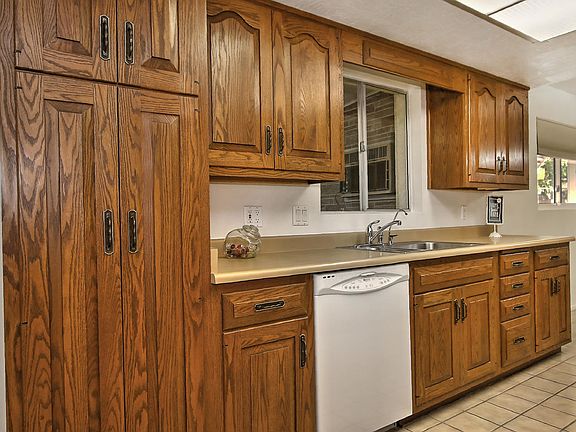 4th image of 316 N 58th St