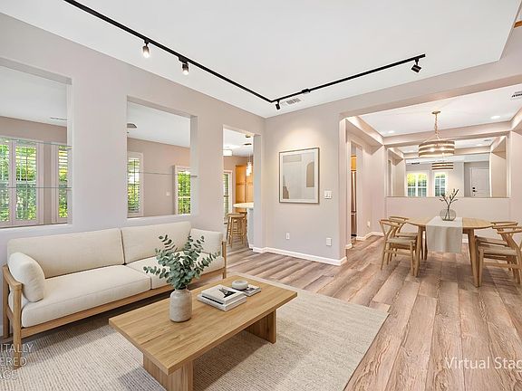 5th image of 9837 Villa Francisco Ln