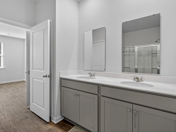 4th image of 644 Ladywood Dr