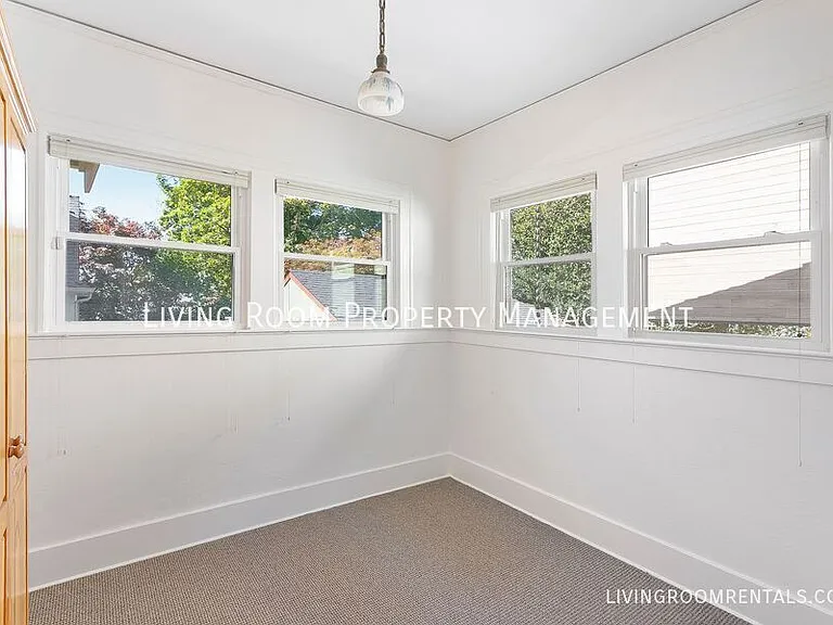 3639 NE 25th Ave — Photo 13