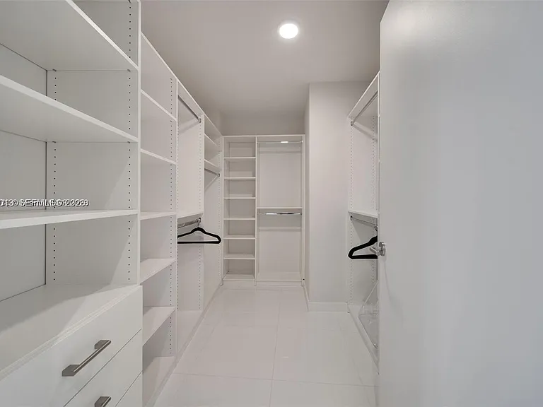 851 NE 1st Ave #11 — Photo 20