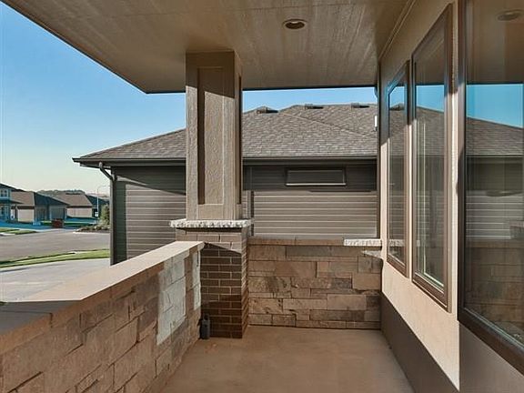 3rd image of 18860 Alder Dr