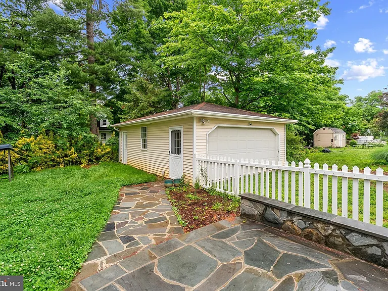 16632 S Westland Dr — Photo 39
