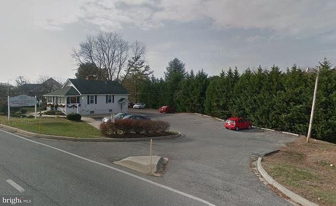 2nd image of 10580 Southern Maryland Blvd