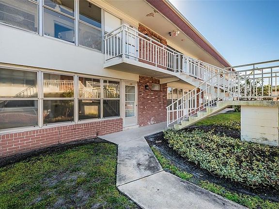 3rd image of 3520 32nd Ave N APT 109