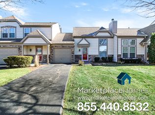 1295 Woodlake Dr, Carol Stream, IL