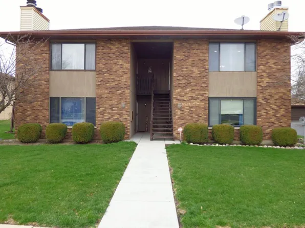 1114 Manchester Ct #1114, South Elgin, IL 60177