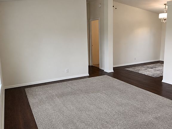 3rd image of 62122 Gunnels Rd