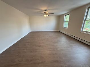 109 Main St, Bloomingburg, NY 12721